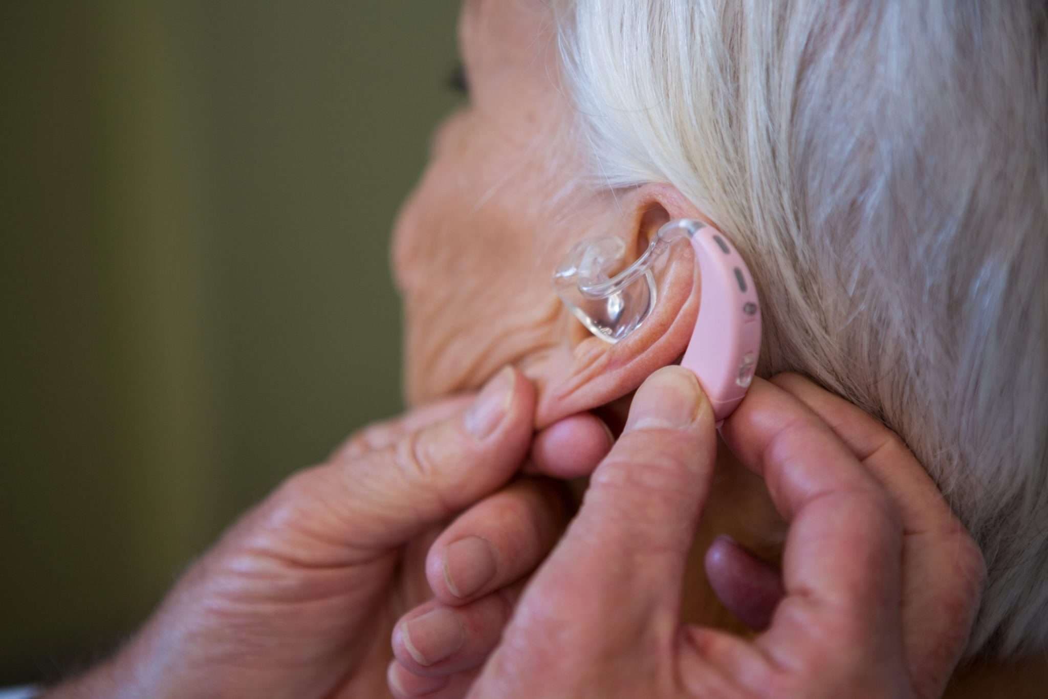 Musik und Anrufe klar hören: Bluetooth Hörgeräte Hannover erklärt
