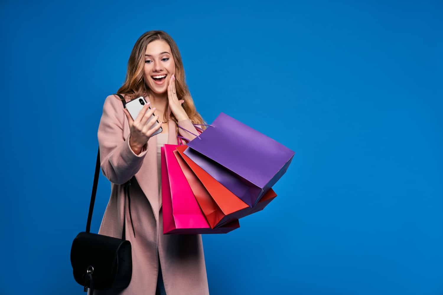 The Essence of Sophistication: Luxury Watches, Sunglasses, Jewelry, and Elegant Decor