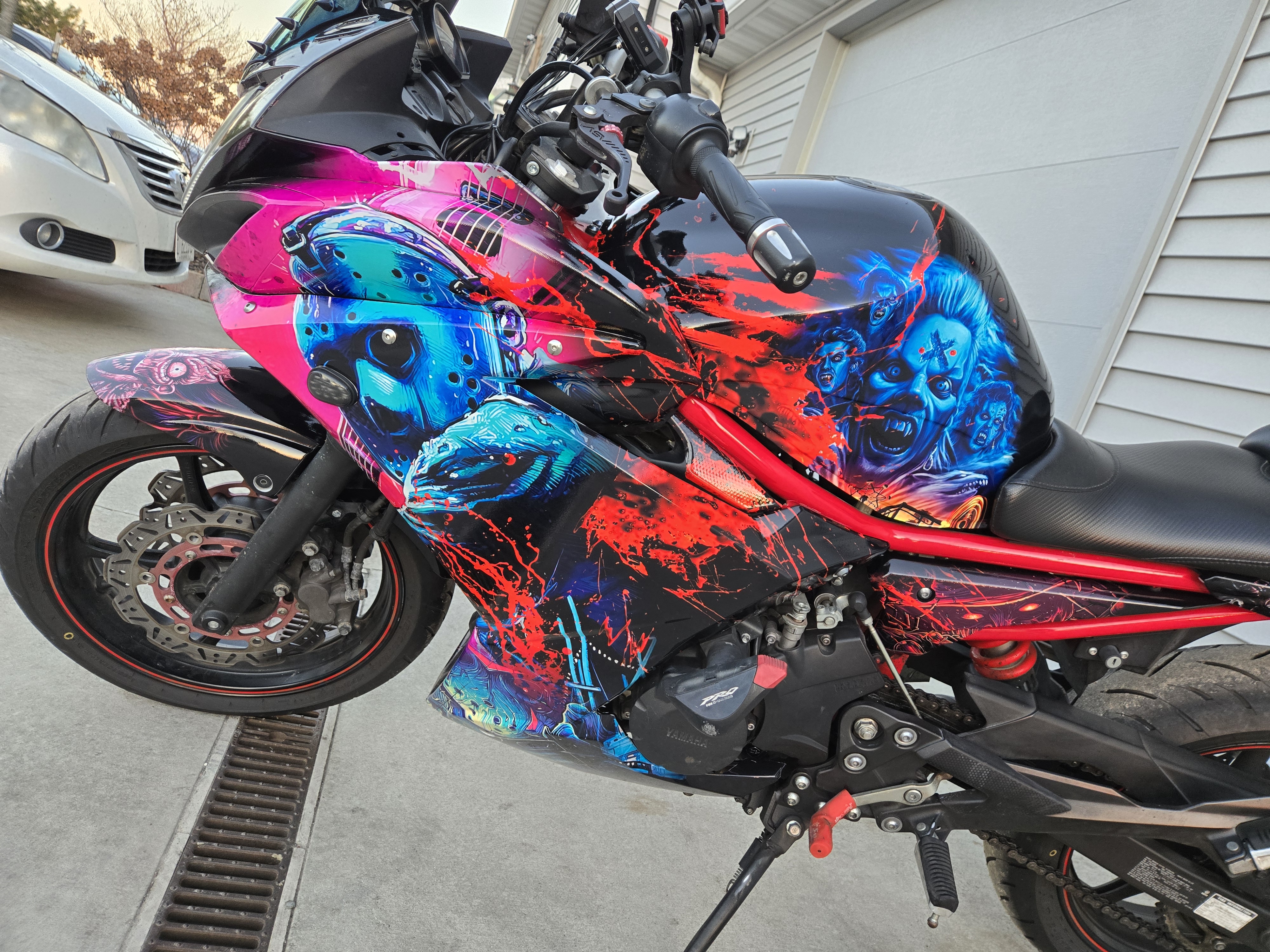 Dodge Challenger im Anime-Stil folieren lassen: So geht’s