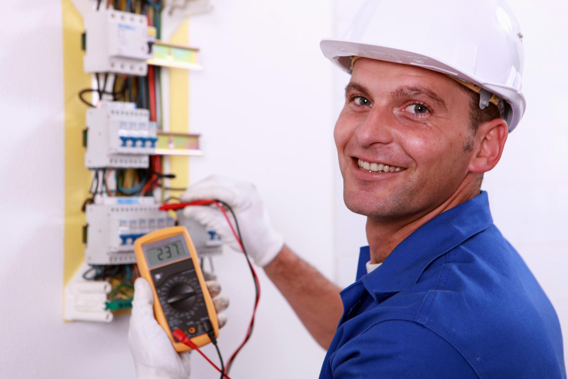 Prüfung elektrischer Anlagen: Wer ist verantwortlich?