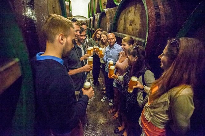 Bier, Bus und gute Laune: JGA Pilsen leicht gemacht