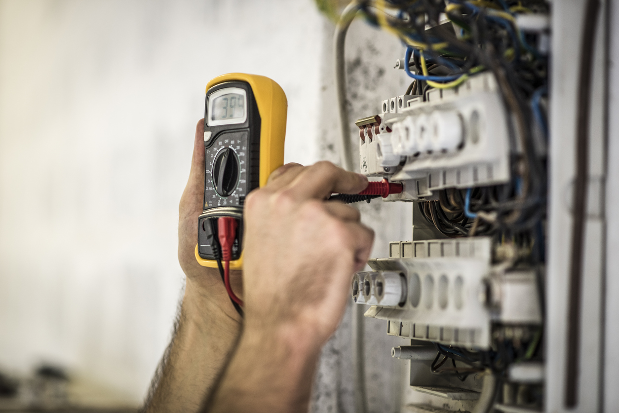 Prüfung elektrischer Anlagen: Wer ist verantwortlich?
