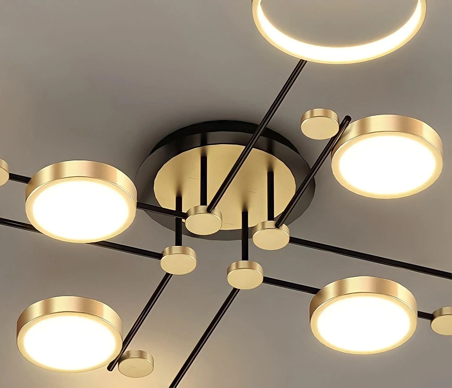 Dekorative Deckenlampe Dimmbar für ein stilvolles Interieur