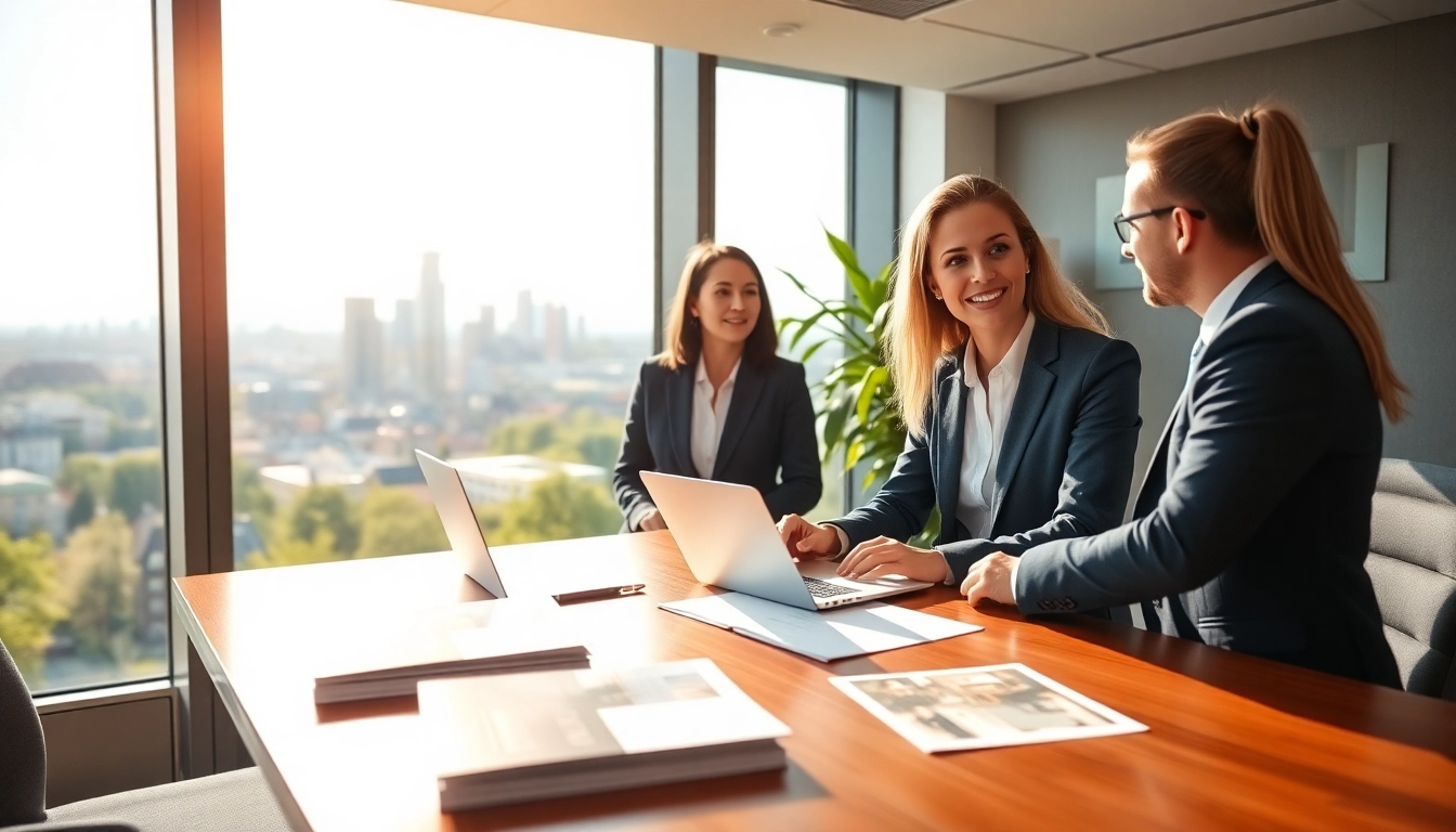 Aktiver Immobilienmakler Frankfurt Riedberg berät Kunden in modernem Büro