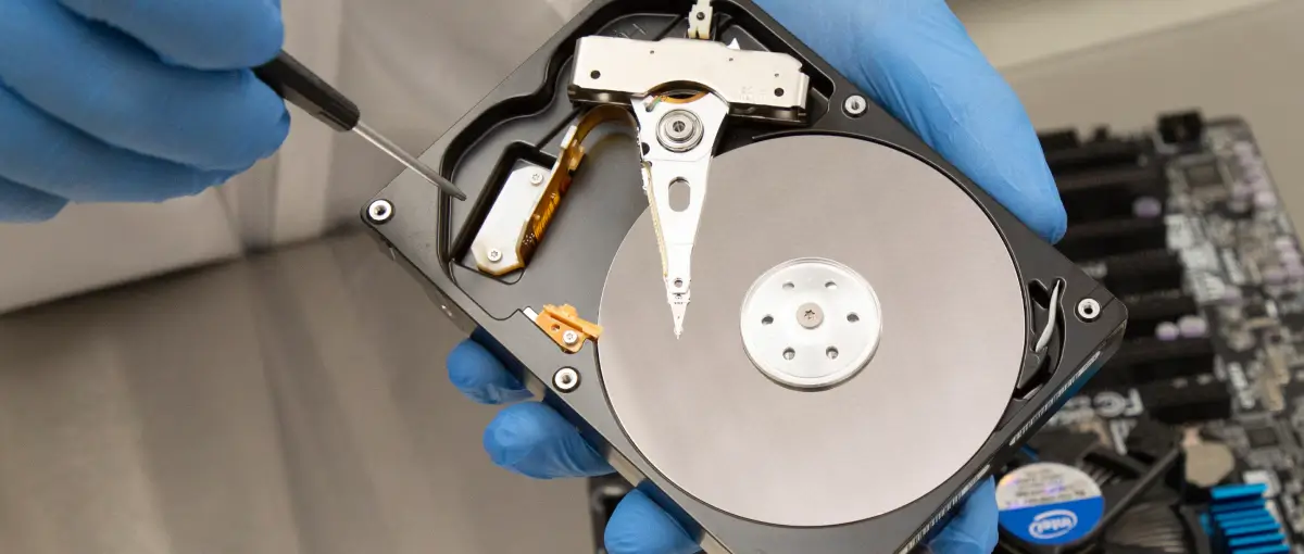 Datenrettung bei defekten SSDs: Herausforderungen und Lösungen